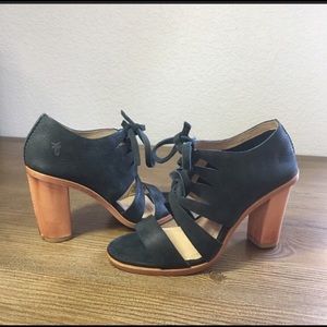 Navy Blue Leather Tie Up FRYE Sandal 6.5